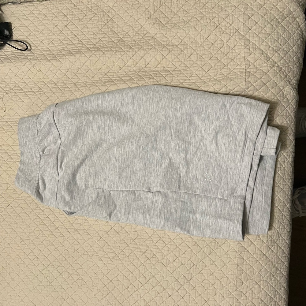 9” lulu sweatpant shorts